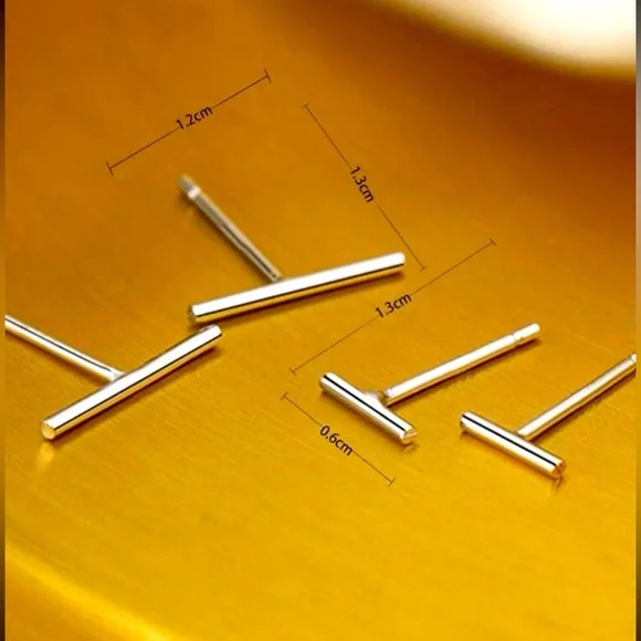 Minimalistic [SILVER] Simple Modern Bar Stud Set | 2 Pairs! - Picture 10 of 11